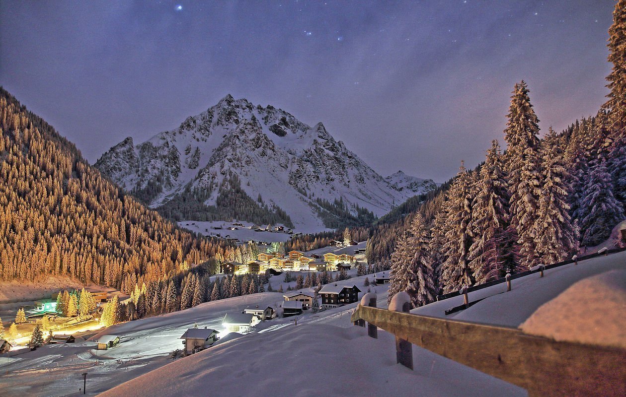 Gargellen bei Nacht in winterlicher Stimmung 