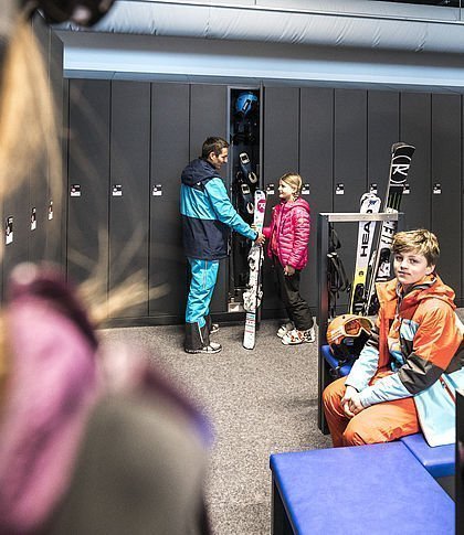 Hauseigener Skidepot für Hotelgäste